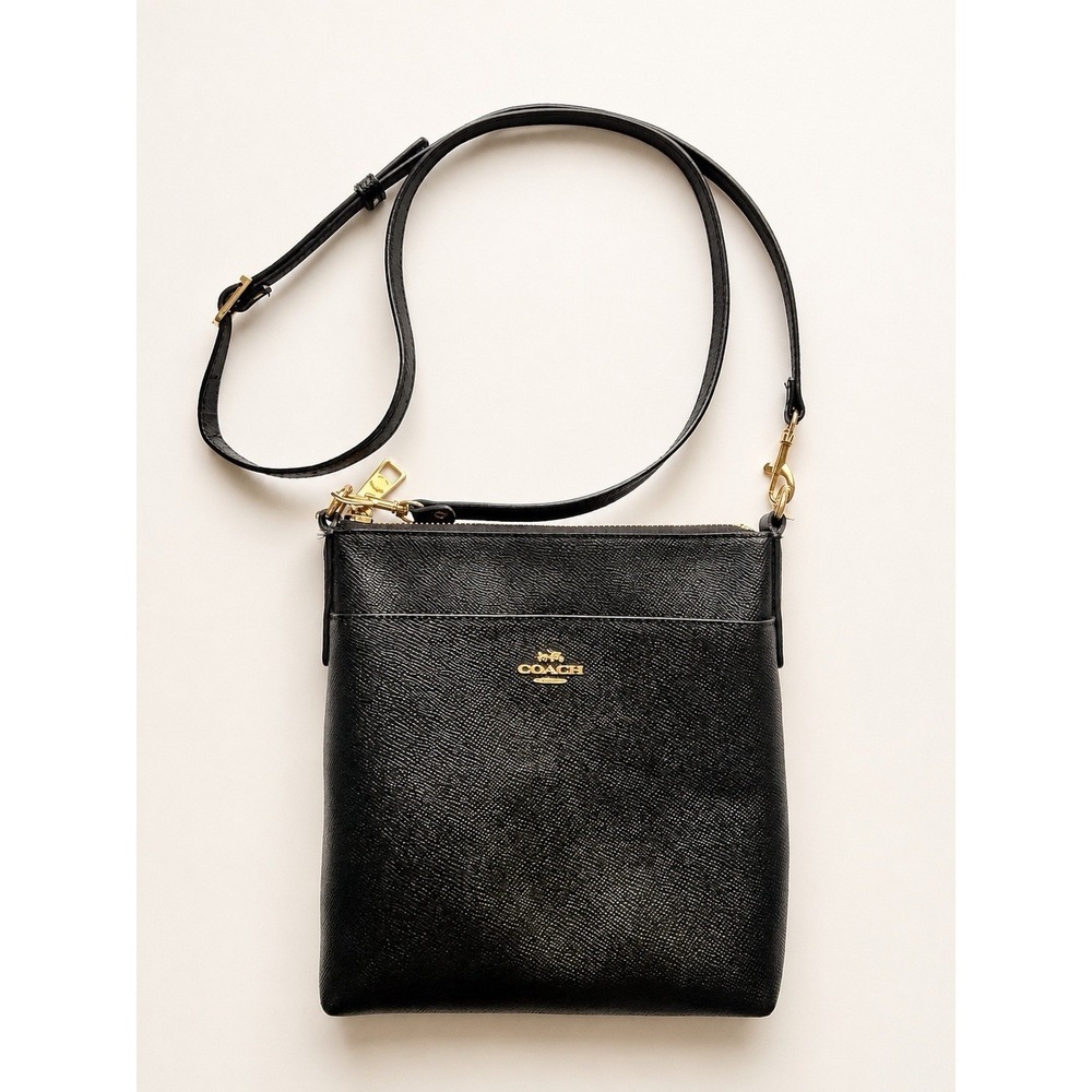 Coach Kitt Messenger Crossbody Black Crossgrain Leather Bag F59975 8.5" x 7.5"